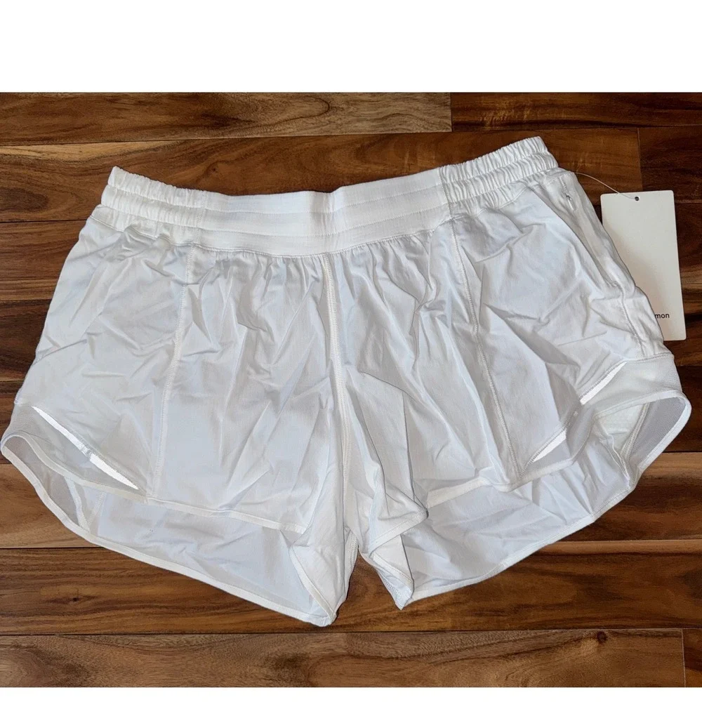Lululemon NWT Hotty Hot LR Short 4